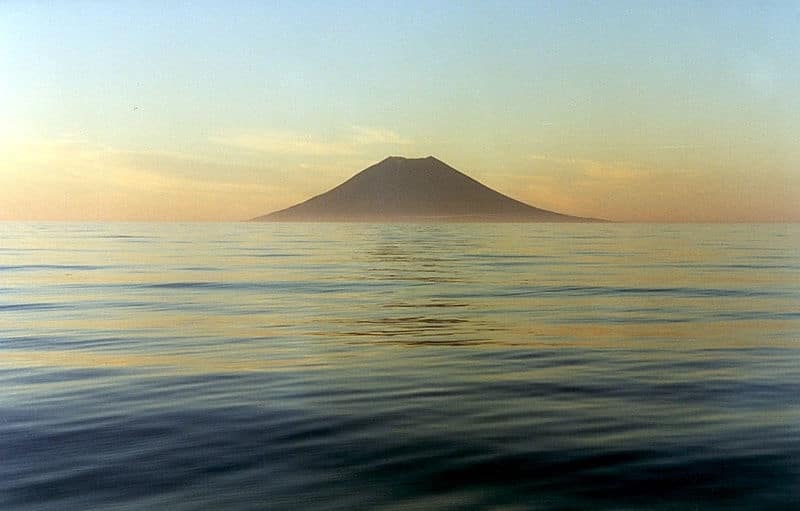 Vista de la isla Atlasov.. Wikimedia