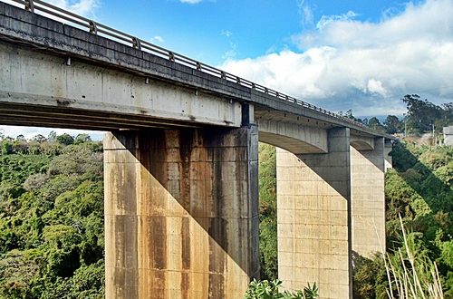 Puente sobre el río Virilla, carretera 32. Crédito: Panoramio