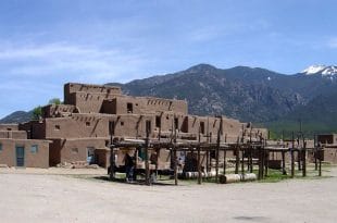 Pueblo de Taos. WikiCommons