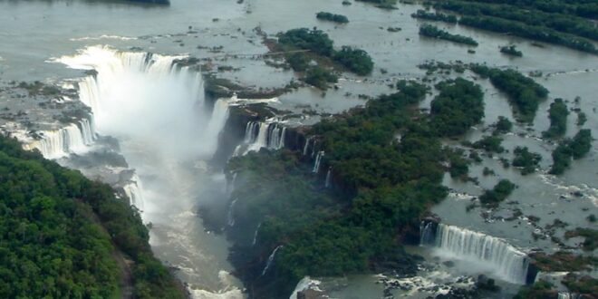 Vista aérea de las cataratas. WikiCommons