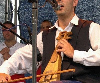 El rabel (el violín árabe)