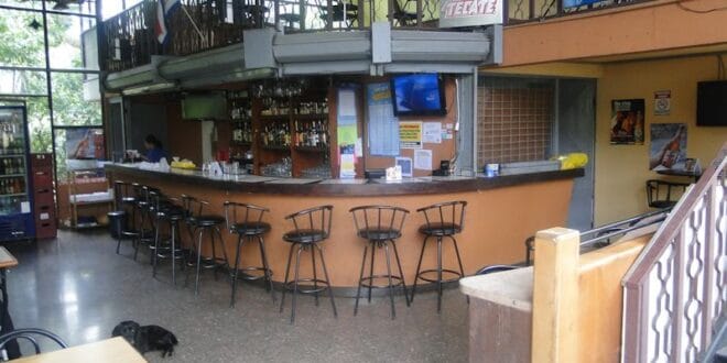 Bar El Traktor
