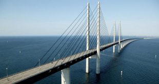 El puente Oresund, que une Copenhague (Dinamarca) y Malmö (Suecia). WikiCommons