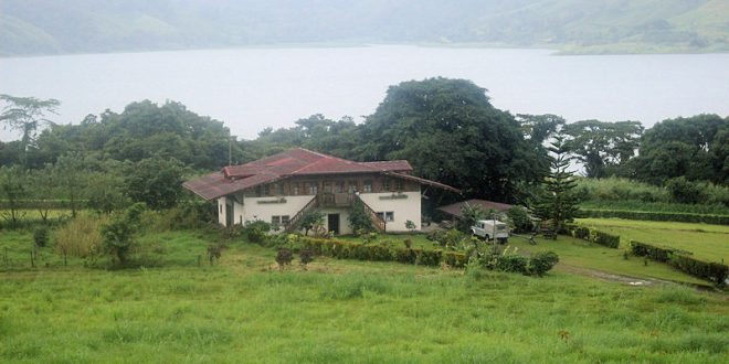 Los Héroes