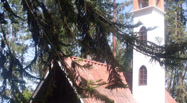 El templo y el legado de don Vito Sansonetti en Coto Brus