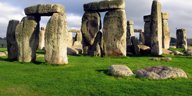 CC BY-SA 2.0 / Alex Ranaldi / Stonehenge