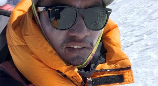 La difícil misión de rescatar de cuerpos en el Everest