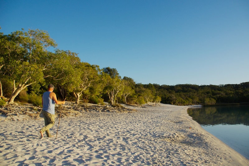 Solos en la idílica Isla Fraser en Australia
