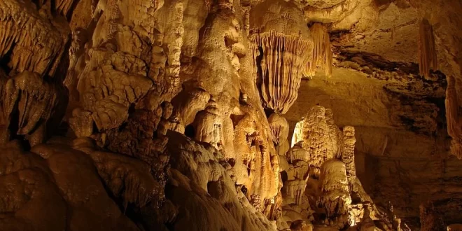 Cavernas de Natural Bridge