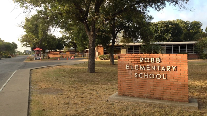 Escuela Primaria Robb