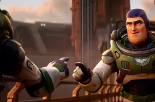 El beso lésbico de ‘Lightyear’: la primera representación del colectivo LGTBQ+ de Disney