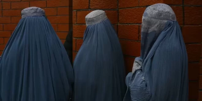 Las mujeres afganas retroceden 20 años sin que la comunidad internacional reaccione