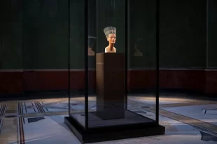 Nefertiti