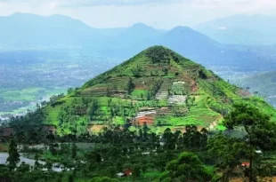 Gunung Padang