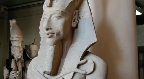 Akenatón