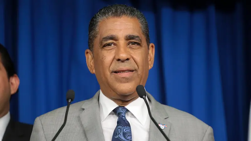 Adriano Espaillat