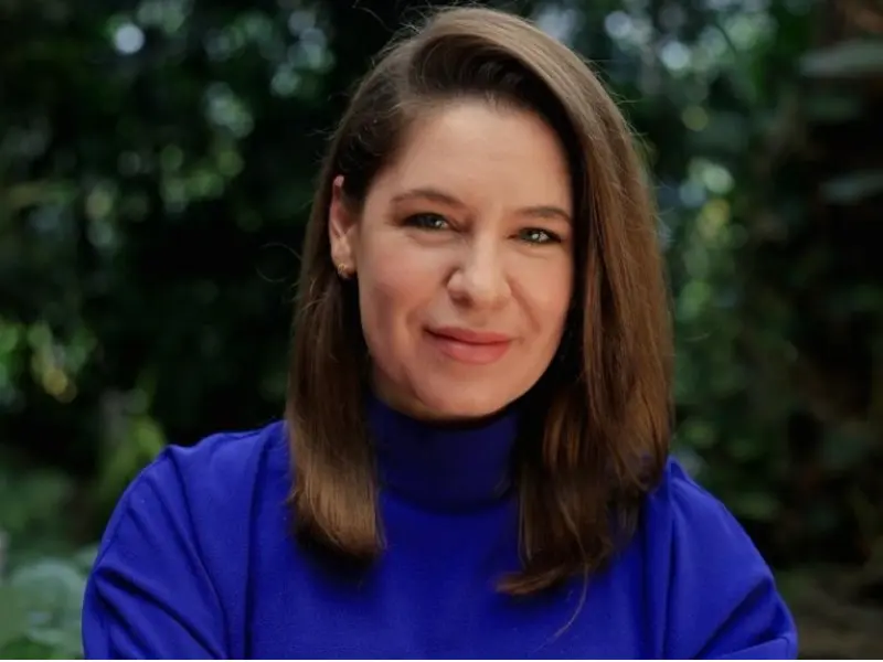 Claudia Dobles